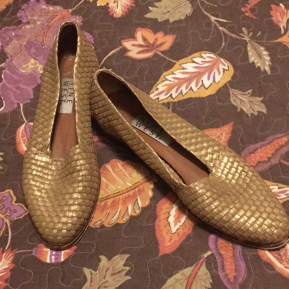 GUC Nine West Gold Metallic Woven Flats